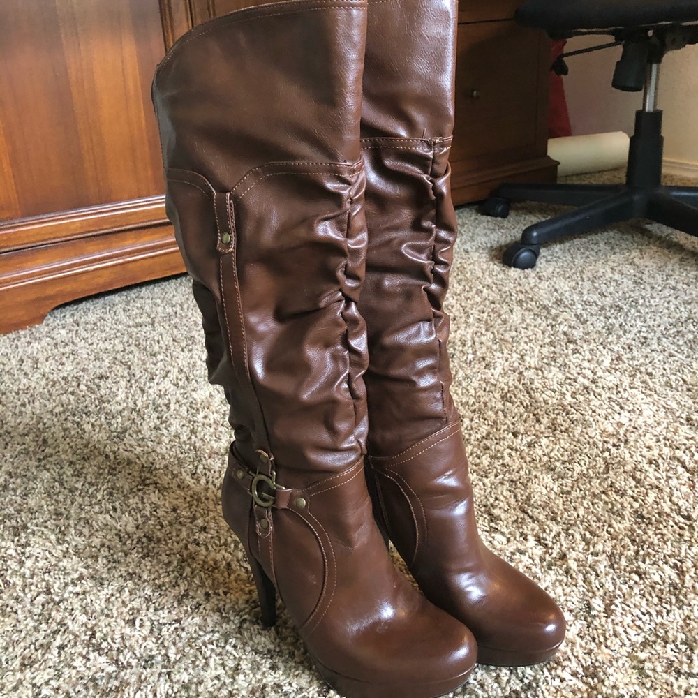 Guess boots